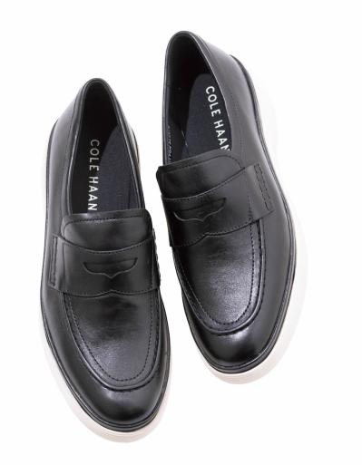 50代のための「ローファー＆スニーカー」【6選】おしゃれと快適さを両立した名品（サムネイル画像9）