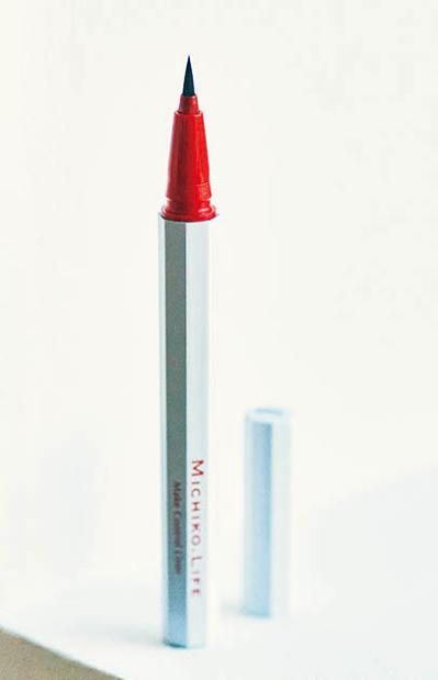 【藤原美智子さん】の「大人メイク術」50代以上はどのくらい流行を取り入れれば正解？（サムネイル画像12）