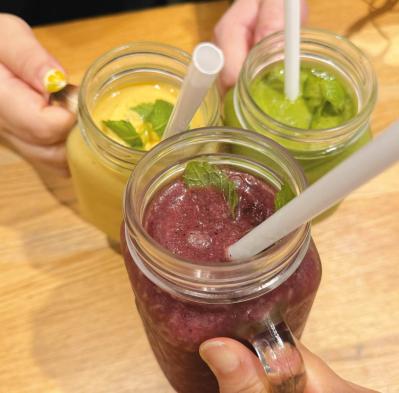 65歳が年下のグルメインフルエンサーにSNS動画撮影の裏ワザを教わりました【読者モデルの学び体験談】（サムネイル画像4）