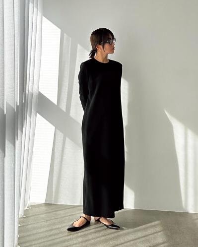 「大好きな服だけで、とことん使い倒す」スタイリスト小山田早織さんのファッションルールとは？（サムネイル画像6）