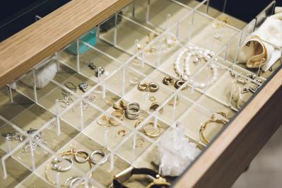 「大好きな服だけで、とことん使い倒す」スタイリスト小山田早織さんのファッションルールとは？