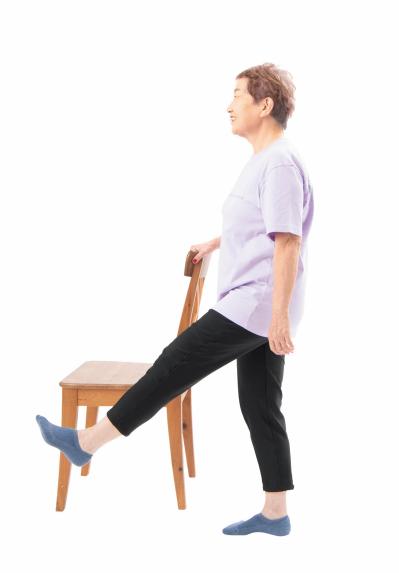 【50代からのウォーキング】ケガを防ぎ、疲労回復をサポート！正しい「ウォーミングアップ＆クールダウン」とは？（サムネイル画像4）