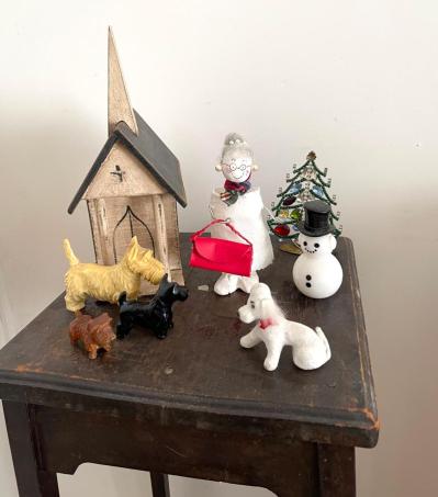 70歳・ひとり暮らしのクリスマス支度【本田葉子さんのおしゃれ】赤白緑の布は腰巻きに！（サムネイル画像3）