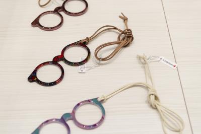 「2万円で1本よりも、3本で2万円」が女性のホンネ。巣鴨でバズリ中の【老眼鏡専門店】に潜入！（サムネイル画像3）