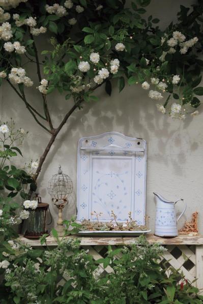 「極小スペースなのにステキ！」目の錯覚テク&便利アイテムで広がるガーデニング計画6選（サムネイル画像6）