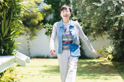 【かたせ梨乃さん】68歳とは思えぬ美ボディを保つ毎朝1時間の習慣とは？ 正しい歩き方も伝授