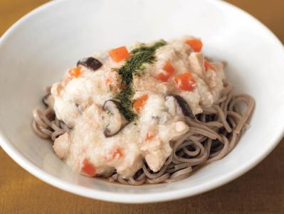 【100文字レシピ】簡単なのに栄養バランス満点！野菜×肉のサブおかず2選「五目とろろ」「長芋のそぼろ煮」（サムネイル画像4）