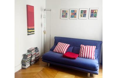 パリに25年住む50代マダムのご自宅ルームツアー！おしゃれなキッチンに採用したカラーリングは？【後編】