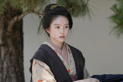 【ばけばけ】笑えない！実母（北川景子）の物乞いにはさすがに大きく心を突き動かされたトキ（髙石あかり）［写真多数］（サムネイル画像6）