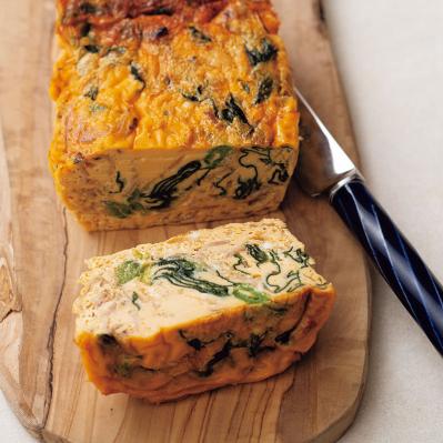 三國シェフ直伝！パイ生地を使わない【玉子焼きのようなキッシュ】があっさり美味しい大人の味（サムネイル画像3）