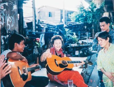 25年前の貴重な表紙を公開！【加藤登紀子さん・81歳】激動の時代を経て語る「ゆだねる」ことの心地よさとは？（サムネイル画像4）