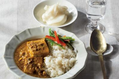 予約の取れない料理教室で人気の【発酵ごはん】とは？秋冬の腸活にぴったりの「酒粕で仕上げる」豆腐カレー（サムネイル画像）