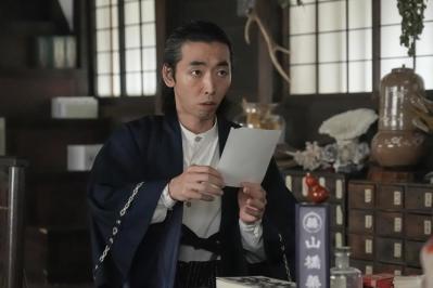 【ばけばけ】錦織（吉沢亮）の次元を超えたポンコツな“スキップ”が印象に残った第8週［写真多数］（サムネイル画像3）