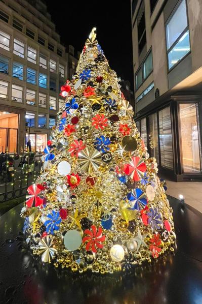 【2025年最旬】パリのクリスマスがすごい！現地のイルミネーションを最速で実況。パリ在住30年のライターが案内（サムネイル画像20）