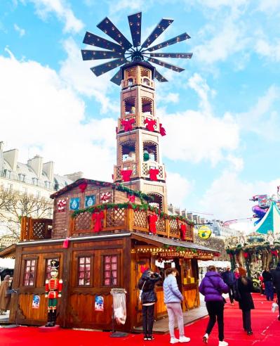 【2025年最旬】パリのクリスマスがすごい！現地のイルミネーションを最速で実況。パリ在住30年のライターが案内（サムネイル画像24）