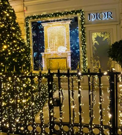 【2025年最旬】パリのクリスマスがすごい！現地のイルミネーションを最速で実況。パリ在住30年のライターが案内（サムネイル画像22）