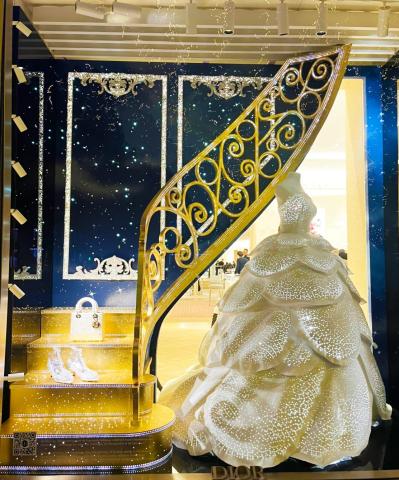 【2025年最旬】パリのクリスマスがすごい！現地のイルミネーションを最速で実況。パリ在住30年のライターが案内（サムネイル画像23）