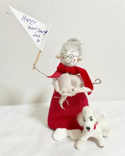 70歳から始めるおしゃれ「これさえあれば」家でも外でも便利な1枚とは？【本田葉子さん】（サムネイル画像6）