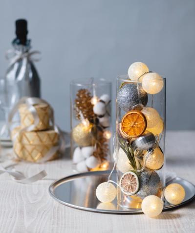 市販の素材を使って簡単に！【クリスマス】を彩るガラスのオーナメント（サムネイル画像2）