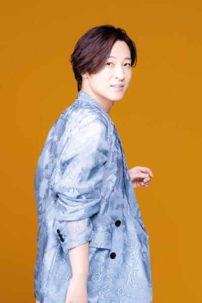 山内惠介（サムネイル画像）