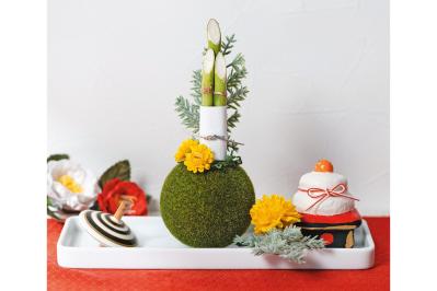 リビングや玄関に飾りたい【ミニ門松】造花の苔玉で簡単おしゃれ！（サムネイル画像）