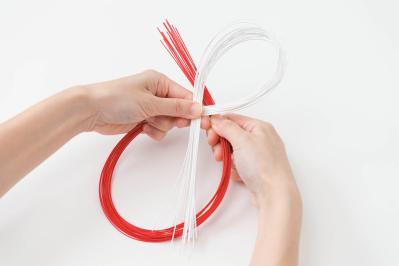 市販の材料で簡単！【しめ縄リース】マンションの玄関や洋間にも合うモダンなアレンジ（サムネイル画像5）