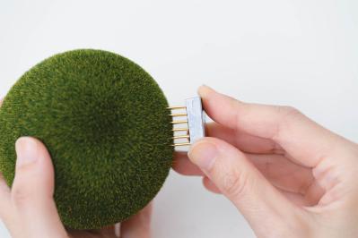 リビングや玄関に飾りたい【ミニ門松】造花の苔玉で簡単おしゃれ！（サムネイル画像4）