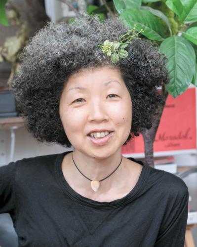 江戸時代の町人のような暮らしをする【稲垣えみ子さん60歳】「お金って執着しないと不思議と近づいてくる。 今、結構余ってます」（サムネイル画像2）