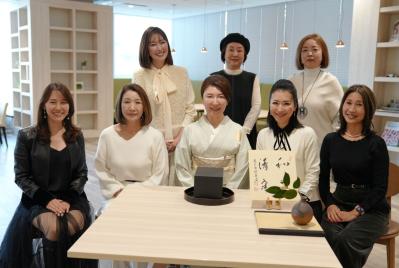 茶道が一気に身近に！抹茶ブームの今「chabako」（茶箱）で楽しむスマート茶会　潜入ルポ（サムネイル画像13）