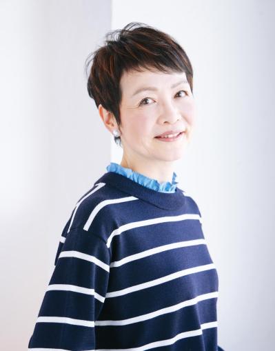 50代におすすめの【2026年最旬ショートヘア】2選。ハイライトで立体感をプラス！（サムネイル画像8）