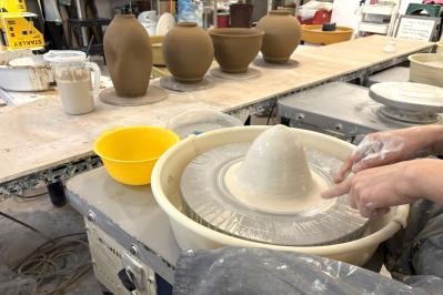 【Stray Kids】ヒョンジンも通う韓国旅行の新定番！陶芸教室と牛カルビから作る絶品カルビチムとは？