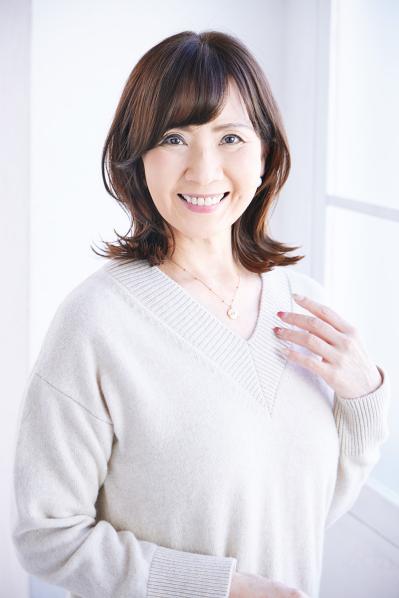 奇跡のビフォア→アフター！ー5歳を叶える【50代からのミディアムヘア】カールスタイル2選（サムネイル画像8）