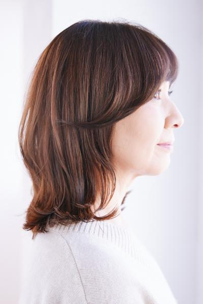 奇跡のビフォア→アフター！ー5歳を叶える【50代からのミディアムヘア】カールスタイル2選（サムネイル画像9）