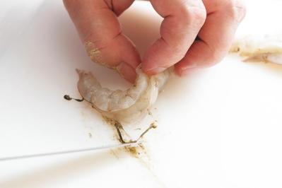 隠し味は“マーマレード”と“練乳”!?【三國シェフ】流・魚介の定番おかず2選「魚の煮つけ／えびマヨ」（サムネイル画像9）