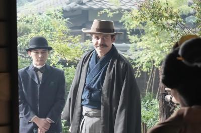 【ばけばけ】を深読み。錦織（吉沢亮）に「嘘は嫌いでしたよね」と確認されるくだりは、効果的な演出だ（サムネイル画像5）