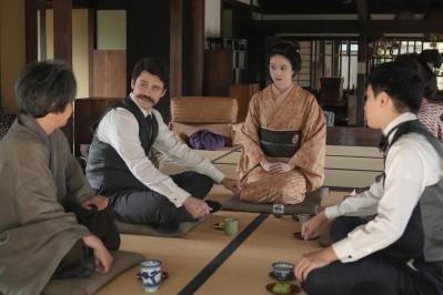 【ばけばけ】を深読み。錦織（吉沢亮）に「嘘は嫌いでしたよね」と確認されるくだりは、効果的な演出だ（サムネイル画像3）