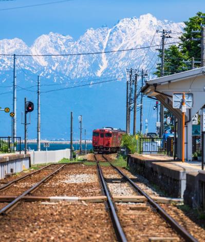 「高齢の親でも連れていける！」駅近絶景のスポット3選【海の絶景が楽しめる駅】（サムネイル画像2）