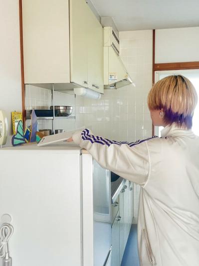 食器はたったのこれだけ！モノに振り回されない暮らしの極意。ミニマリスト流「持たない暮らし」実例（サムネイル画像3）