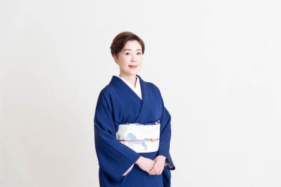 【寺島しのぶさんのターニングポイント＃1】人生を変えた蜷川幸雄さんとの出会い。「お前の芝居を見ているとイライラする」とまで言われ、ものを投げつけられたけど…