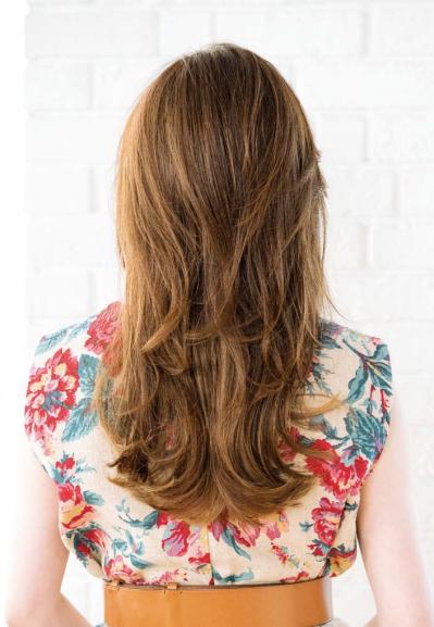 【横山めぐみさん】56歳とは思えないツヤツヤの美しいロングヘアの秘密は？ ZACC・高橋和義さんのヘアカラーアドバイスも！（サムネイル画像9）