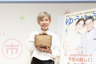 【人気YouTuber直伝】旅先でも崩さない！40～50代からの長持ちメイクのコツ（サムネイル画像6）