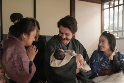 なぜかこの一文だけが流暢——トキの「I want to be with you」が胸に響いた【ばけばけ】第22週（サムネイル画像10）