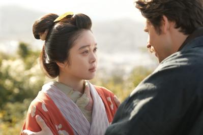 なぜかこの一文だけが流暢——トキの「I want to be with you」が胸に響いた【ばけばけ】第22週（サムネイル画像9）