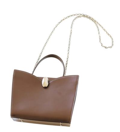 お出かけはこれ1つでOK！【50代からのショルダーバッグ6選】おしゃれも収納力もバッチリな逸品（サムネイル画像6）