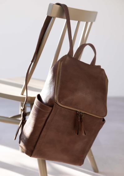 エレガント＆機能性バツグン！ 【50代からのバックパック】街歩きにも小旅行にも◎（サムネイル画像7）