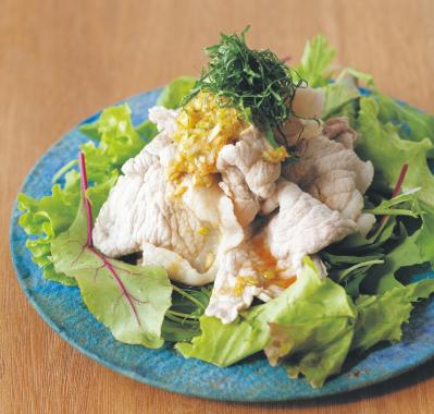 【豚肉のおかず】が手早くできる「甘酢無限つゆ」活用レシピ2選「豚こまボール甘酢あん／豚しゃぶ香味だれ」（サムネイル画像4）