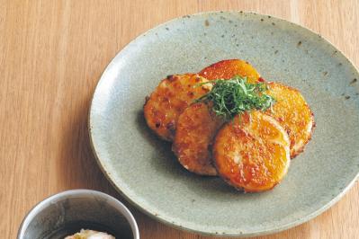 おつまみが即デキ！話題の【甘辛無限つゆ】レシピ2選「アスパラ肉巻き／長芋の甘辛焼き」