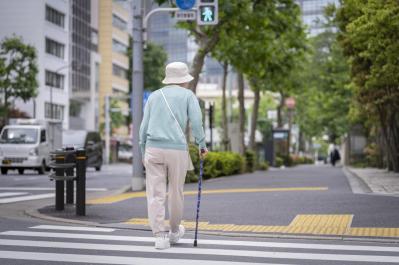 「え、ペットボトルが開かない⁉︎」それ、年のせいじゃないかも【フレイルの初期症状】今すぐセルフチェック！（サムネイル画像4）