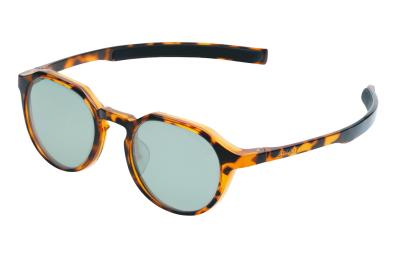 50代の目と肌を守る最新【サングラス＆日傘】4選。紫外線、近赤外線、ブルーライトを強力にカット！（サムネイル画像5）