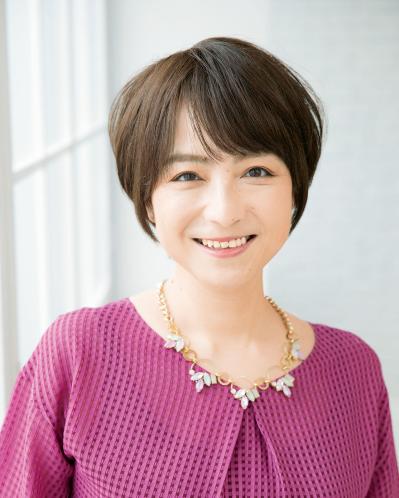 【50代からの最旬ショートヘア】2選。丸みシルエットで自然なふんわり感をプラス！（サムネイル画像5）
